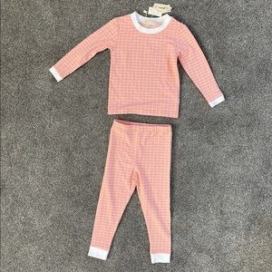 Neuf 9; CHECKED 2 PC PINK & WHITE FITTED JOGGER. Brand new with tags. Mult sizes
